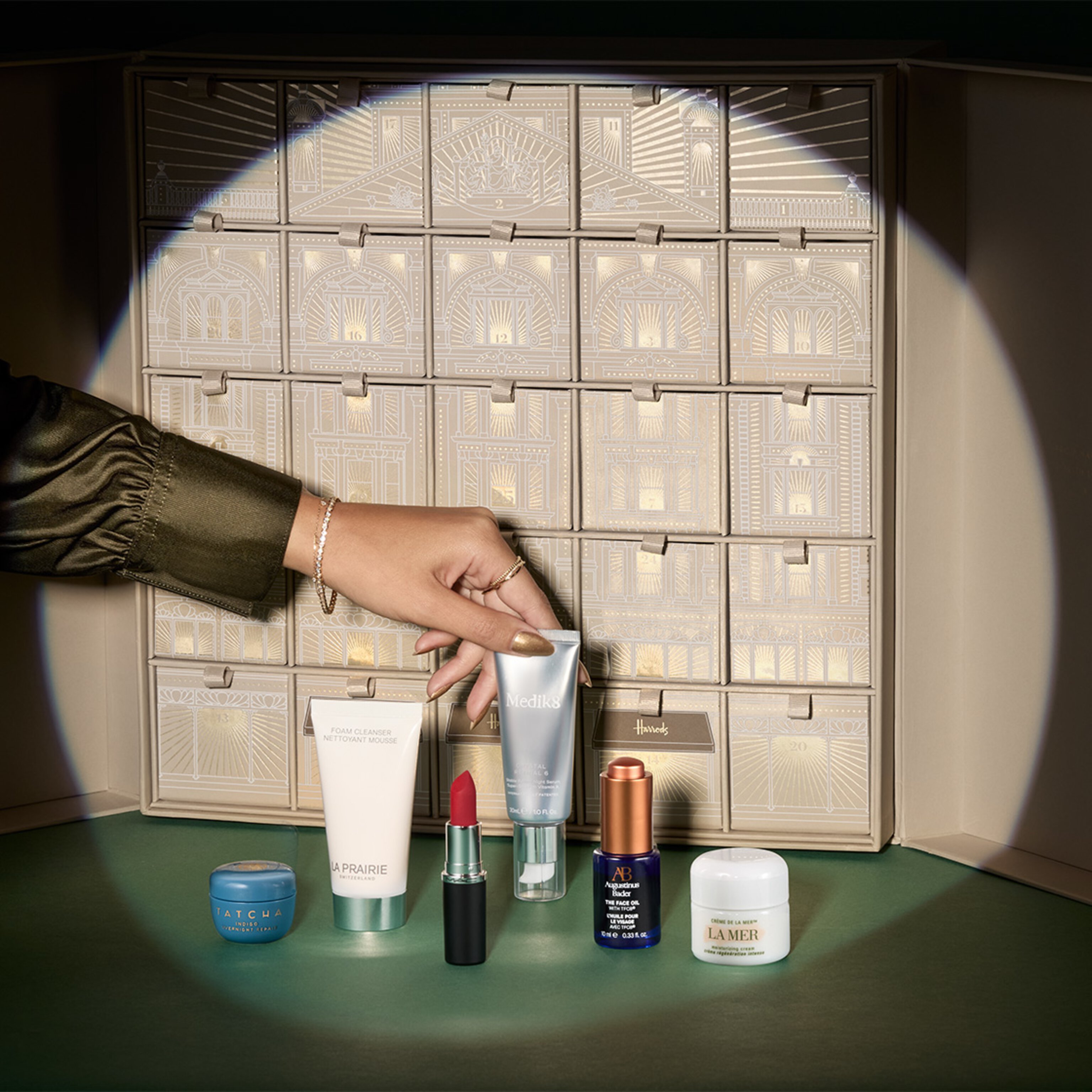 完売 未開封 2023 Harrods アドベントカレンダー Harrods The Harrods Beauty Advent Calendar 2023 | Wardrobe Icons
